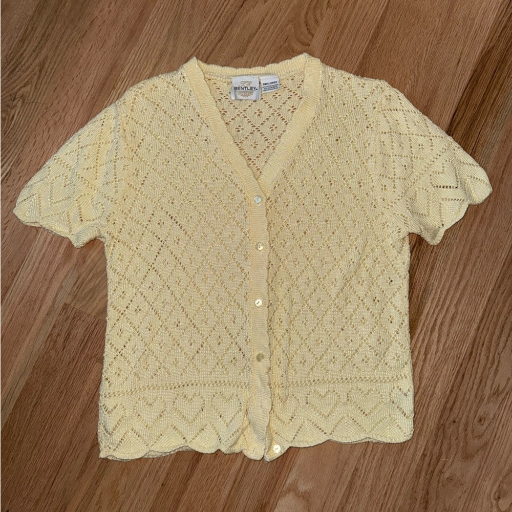 Vintage Butter Yellow Short Sleeve Button Front Cardigan Knit Sweater Size Small